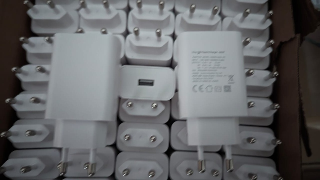 Orignal VIVO Y20 ,Y20i , S1, Z1 PRO Y17 CHARGER DUAL ENGINE FAST CHARGING 9V 2A +Box & cable